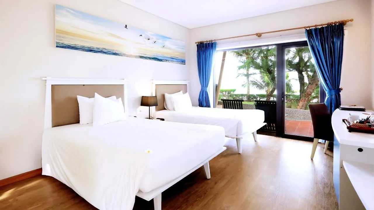 Sandy Beach Non Nuoc Resort Da Nang 4*,