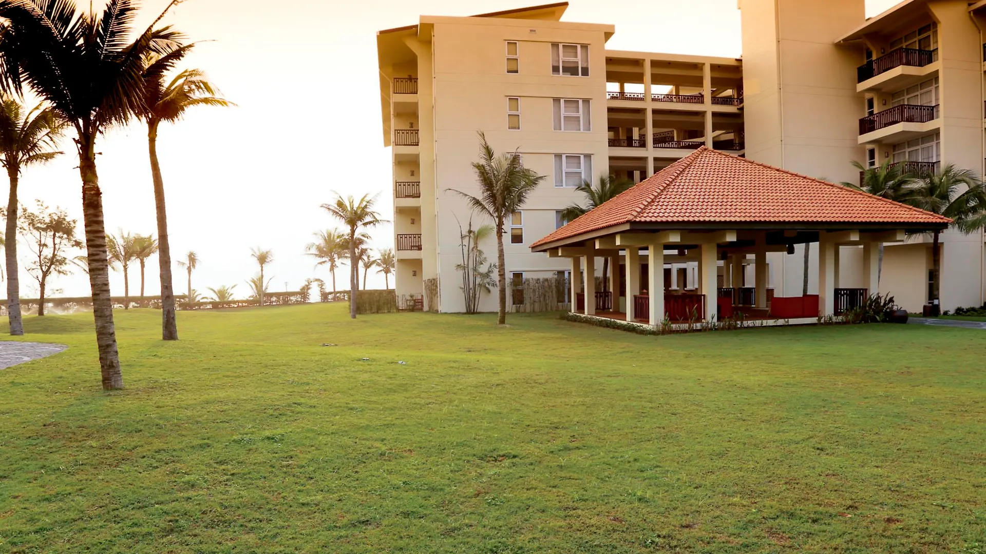 Sandy Beach Non Nuoc Resort Da Nang