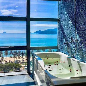 https://prime-hotel.nhatrangbesthotels.com